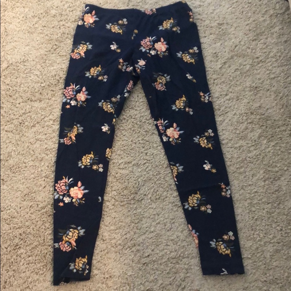 💰 3/$25 Medium Old Navy leggings